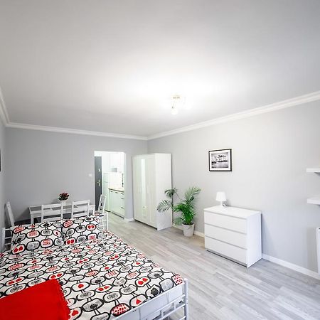 Apartament Grójecka Korotyńskiego Apartamento Varsóvia Quarto foto